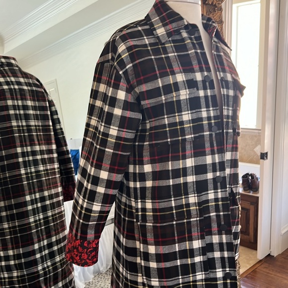 Alice + Olivia Women's White Zazie Plaid Printed Reversible Coat Jacket Size S - Picture 4 of 13